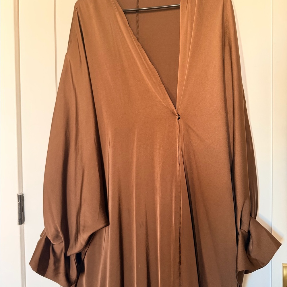 Brown bisht abaya